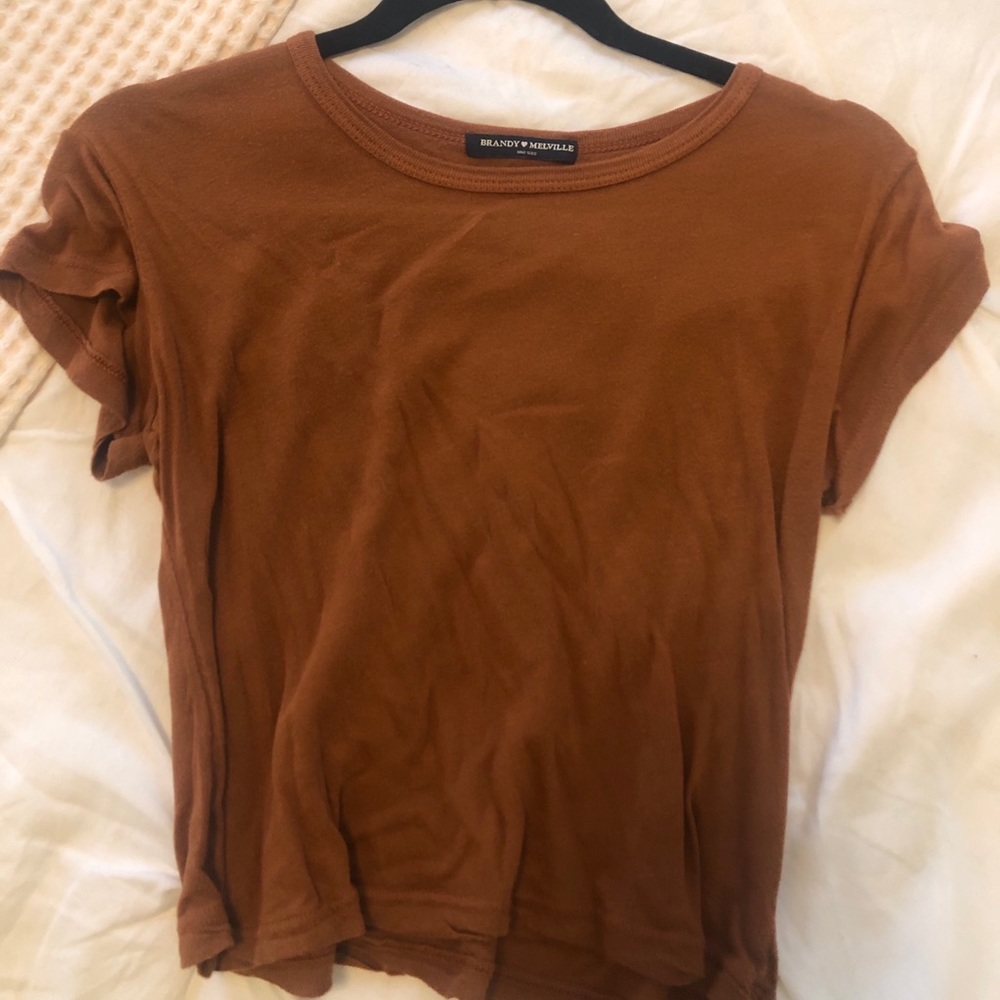 Brandy Melville t-shirt